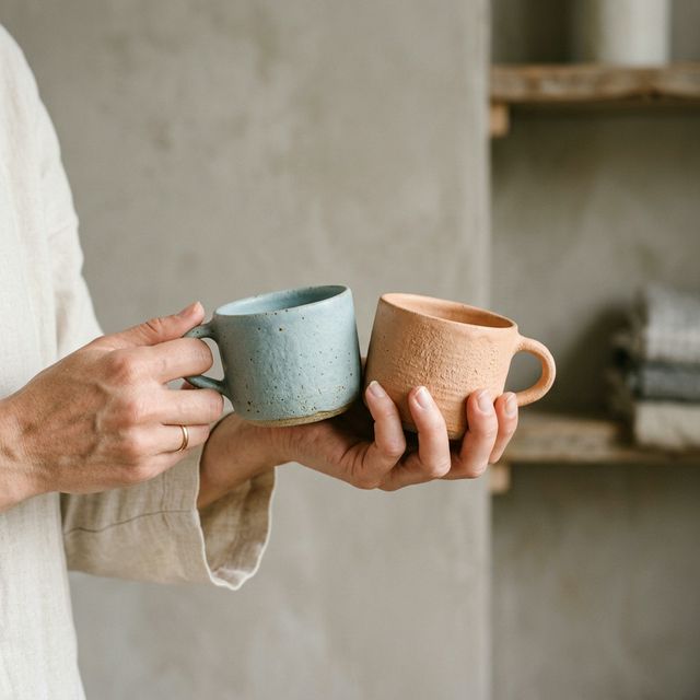 Holding cups